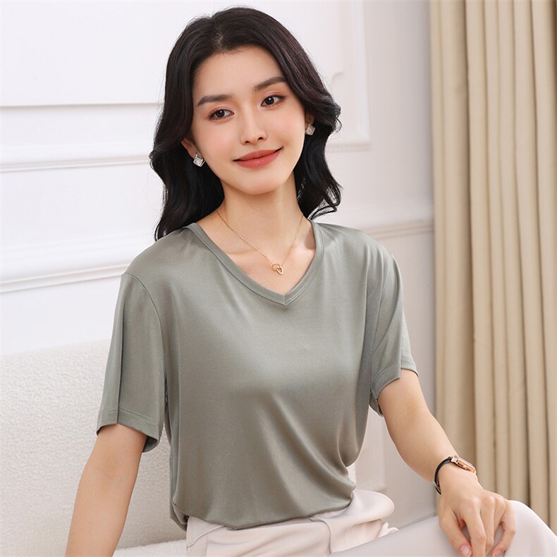 2025夏日本进口高级三醋酸圆领T恤女宽松显瘦V短袖真丝气质上衣,女装T恤,伊绒腾羊绒