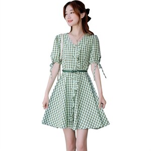 V领连衣裙女夏装2021年新款时尚收腰显瘦气质减龄中长格子裙图片