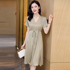 杭州重磅真丝连衣裙女夏季2026新款v领大码显瘦高端真丝连衣裙，女装连衣裙，阿舍尔精品