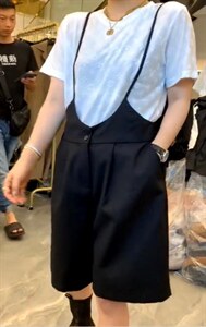 新款洋气韩版纯色百搭背带短裤图片