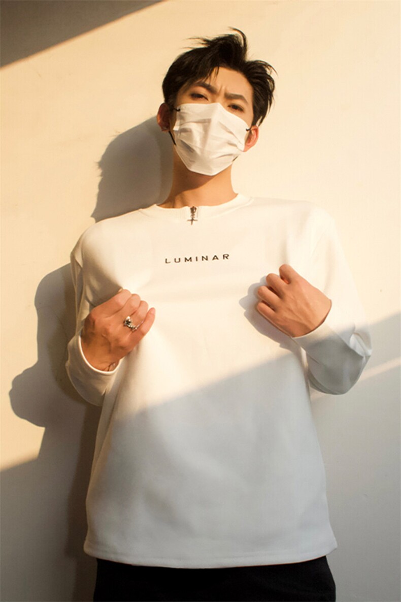 明星私服美式潮流打底垫肩款打底金属星星设计内搭T恤P50,男装T恤,电商B319
