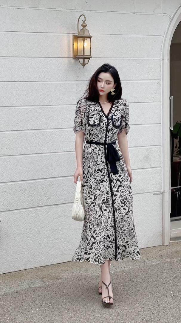 2023夏装连衣裙，女装连衣裙，贻思茗