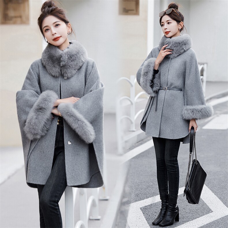 双面羊毛大衣2023秋冬新款时尚气质高级感斗篷狐狸毛领羊毛呢外套，女装双面呢大衣，媚琳依坊