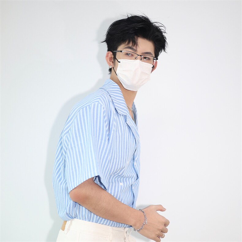明星私服英伦学院风竖条纹短袖衬衫翻领外套 口袋设计短袖 P40图片