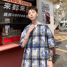 蓝色