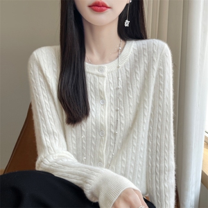 秋冬新款羊毛开衫女宽松显瘦圆领针织衫外套图片