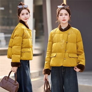 2025新款小清新优雅风羽绒服女冬季白鸭绒加厚保暖外套图片
