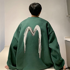 墨绿色