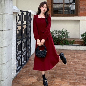 复古法式方领收腰连衣裙女2025秋季新款高级感中长款裙子图片