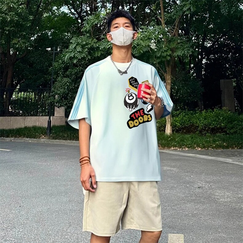 抖音得物品质二开240克宽松纯棉美式潮牌印花三条杠中性风短袖T恤,男装T恤,电商A486