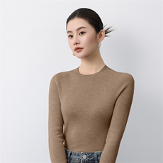 一线无缝精纺羊毛圆领打底衫女春季修身显瘦内搭长袖抽条毛衣，女装羊毛衫，庆大羊绒