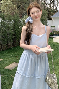 韩式海边度假蓝色吊带裙女2025年夏季新款百搭洋气休闲茶歇长裙潮图片