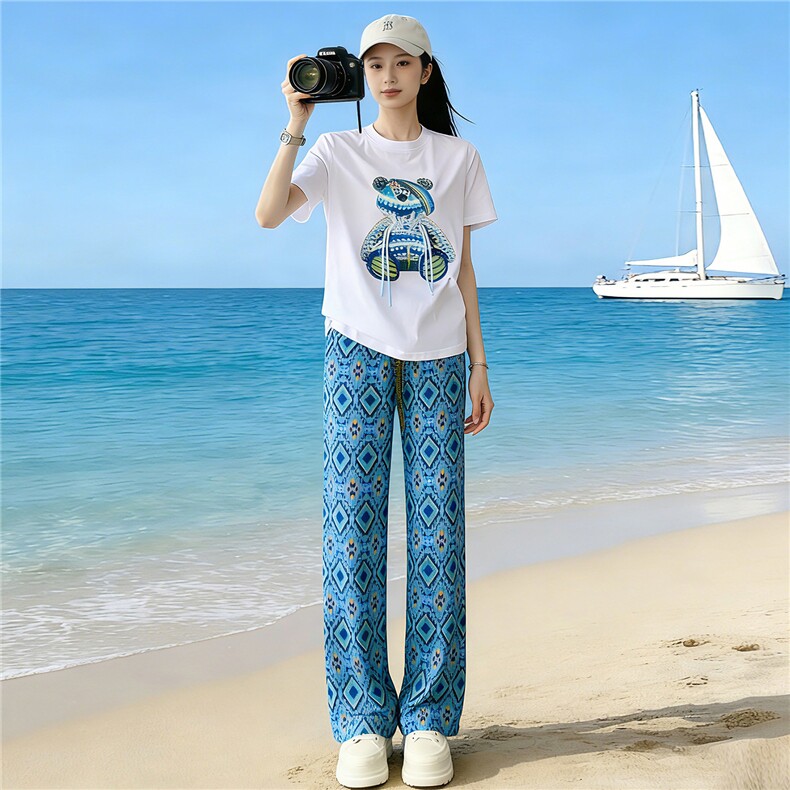 盐系减龄时尚休闲运动套装女夏新款圆领镶钻小熊短袖阔腿裤两件套,女装套装/套裙,江南