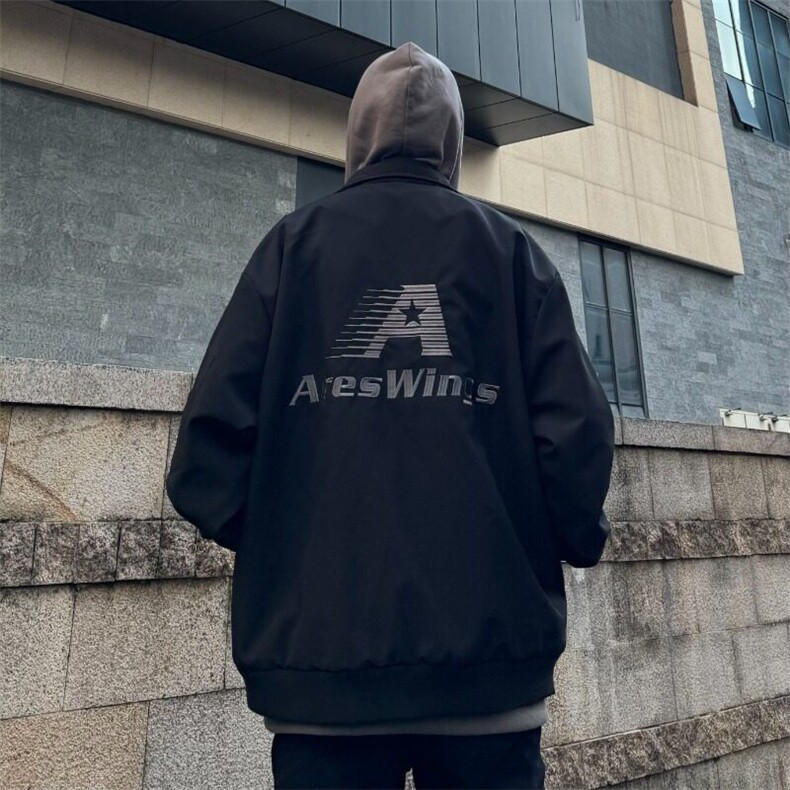 W9010-P70 网图现货 春季新款高品质棒球服夹克教练员外套图片