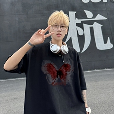 黑色
