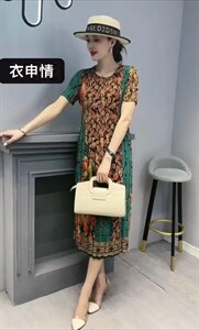 缎面三宅压褶魔术裙，跑量款图片