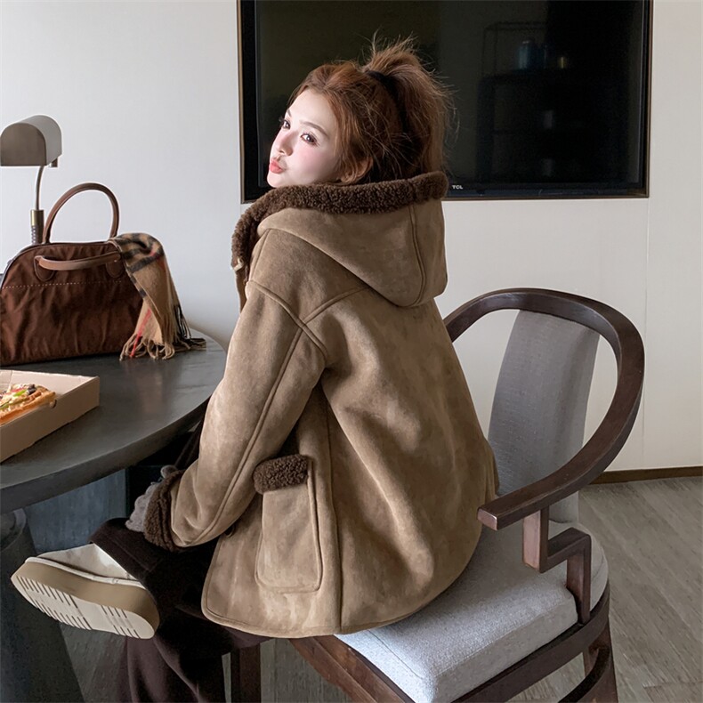 新款连帽皮毛一体外套2D035-25114P175K268,女装短外套,2D035