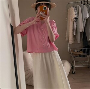 夏季新款现货，木耳边小衫图片