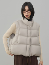 现货2025年冬季新款休闲宽松羽绒马甲女90绒，女装羽绒服，阳光伊恋