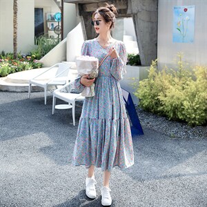 新款裙子女长袖碎花轻薄温柔雪纺连衣裙图片