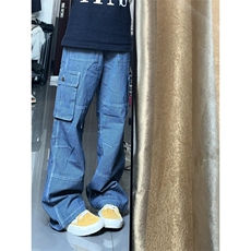 蓝色