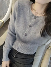 时尚百搭显瘦圆领短款开衫羊毛衫，女装羊毛衫，圣旺供货
