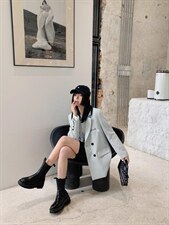 XZ22037翻袖前后印字母大版西装，女装西装，穿名堂(7F)