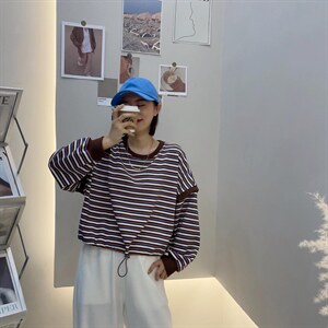 条纹短款卫衣图片