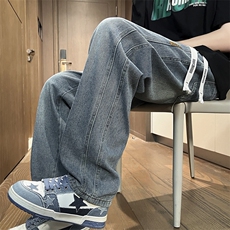 深蓝色