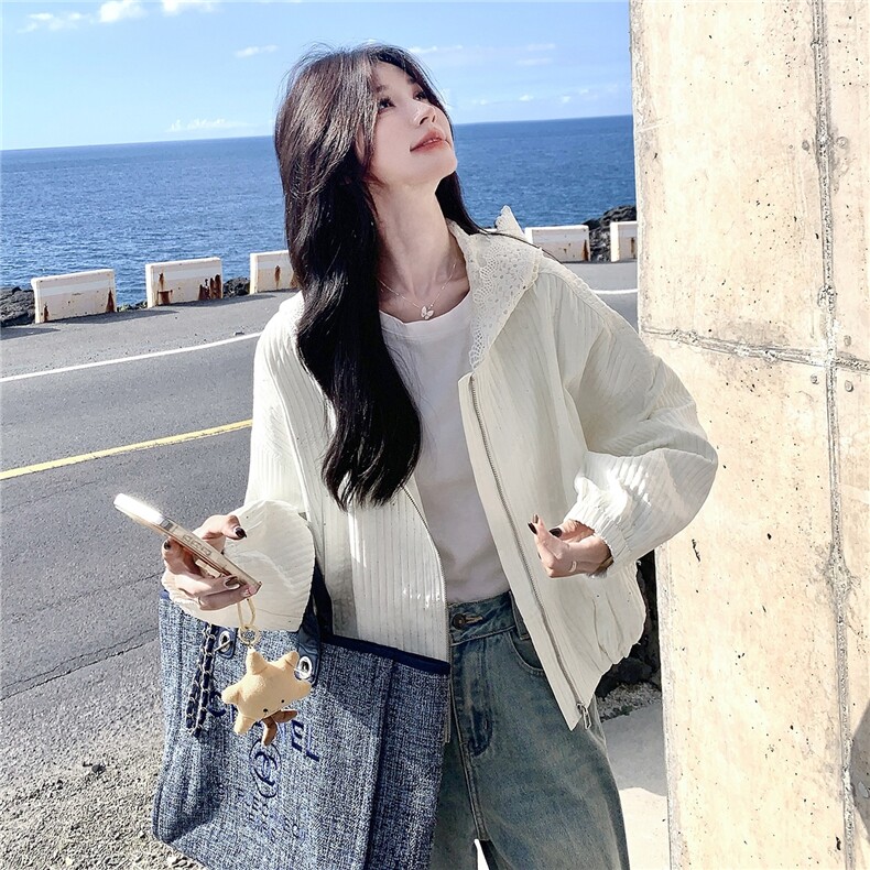 美式chic连帽白色短款棒球服外套女春秋超火好看小众高级夹克上衣,女装短外套,2B237