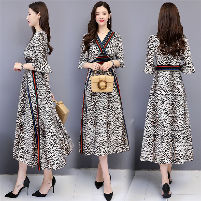 大摆型时尚舒适潮流2021年夏季连衣裙中腰长袖中长款，女装连衣裙，悠米