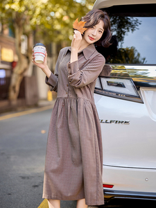 格纹衬衫连衣裙女2025春季新款宽松显瘦气质名媛收腰长裙图片