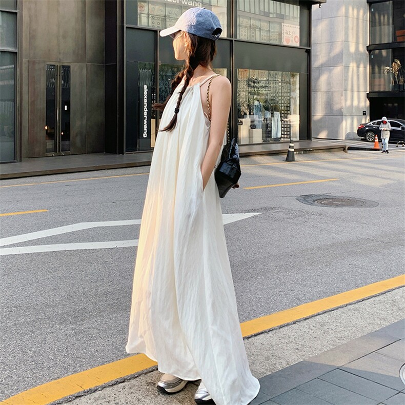 2025年夏季时尚潮流挂脖吊带连衣裙纯色抽绳优雅气质大摆型,女装连衣裙,诺蝶