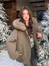 工装风大毛领羽绒服女短款2025冬季新款时尚加厚派克服军绿色外套，女装羽绒服，艾米莉亚