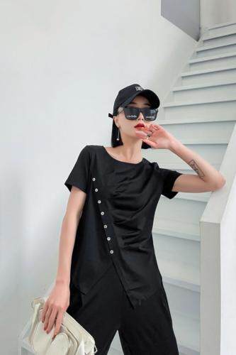 现货。2021年新款继续发布中，女装，赛蝶衣社