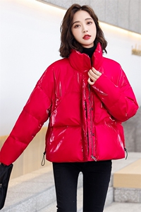 绿色羽绒服女冬亮面免洗短款2023新款加厚面包服洋气小个子外套潮图片
