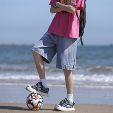 浅蓝色