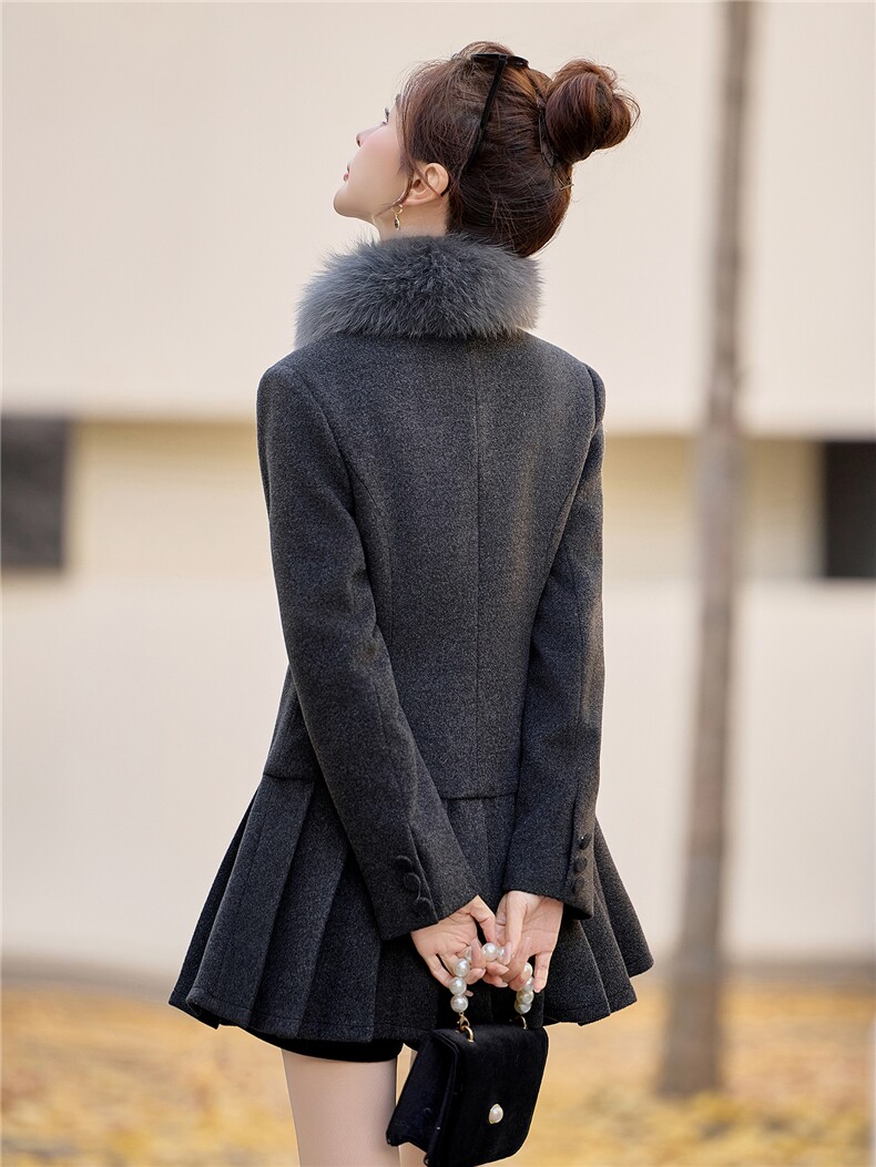 真狐狸毛可脱卸大衣女2025年冬季新款90白鸭绒外套羽绒服连衣裙,女装毛呢外套,众宇琦
