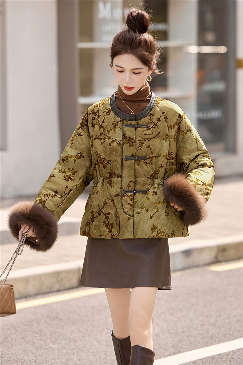 现货狐狸毛羽绒服女提花短外套2025冬季新款新中式白鸭绒上衣,女装羽绒服,仟媚宠