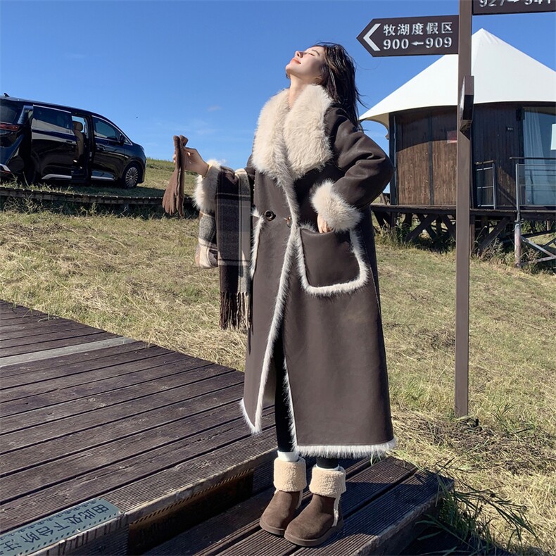 摩卡棕两面穿皮毛一体羊羔毛外套女冬季超好看高级感加厚毛绒大衣图片
