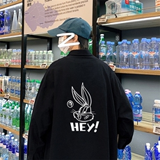 黑色