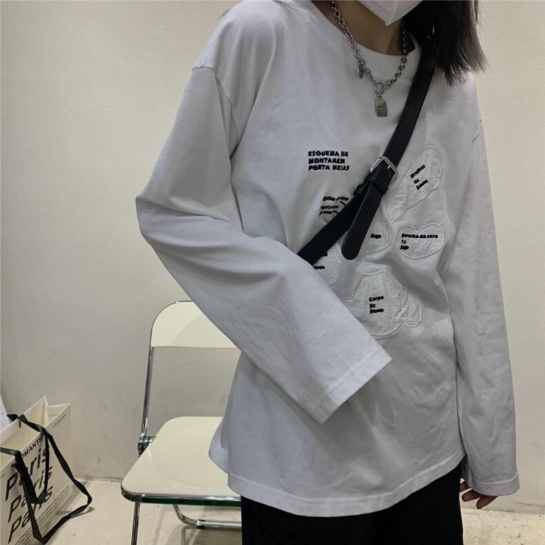 重工贴布刺绣T恤，女装T恤，Alissa Lin