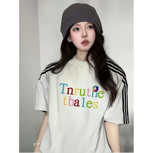 抖音得物品质二开240克宽松纯棉美式潮牌印花三条杠中性风短袖T恤图片