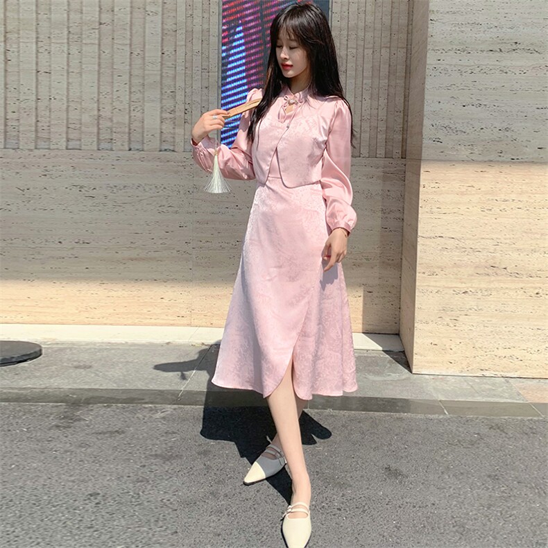现货2024年春季女时尚潮流气质修身复古蝴蝶扣网红假两件连衣裙,女装连衣裙,煊芮熙