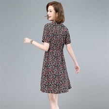 2021夏装新款碎花连衣裙半开领抽绳可调节印花中长款短袖裙子，女装连衣裙，伊满意