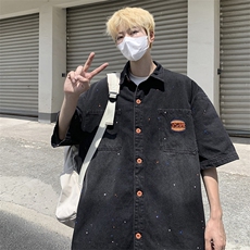 黑色
