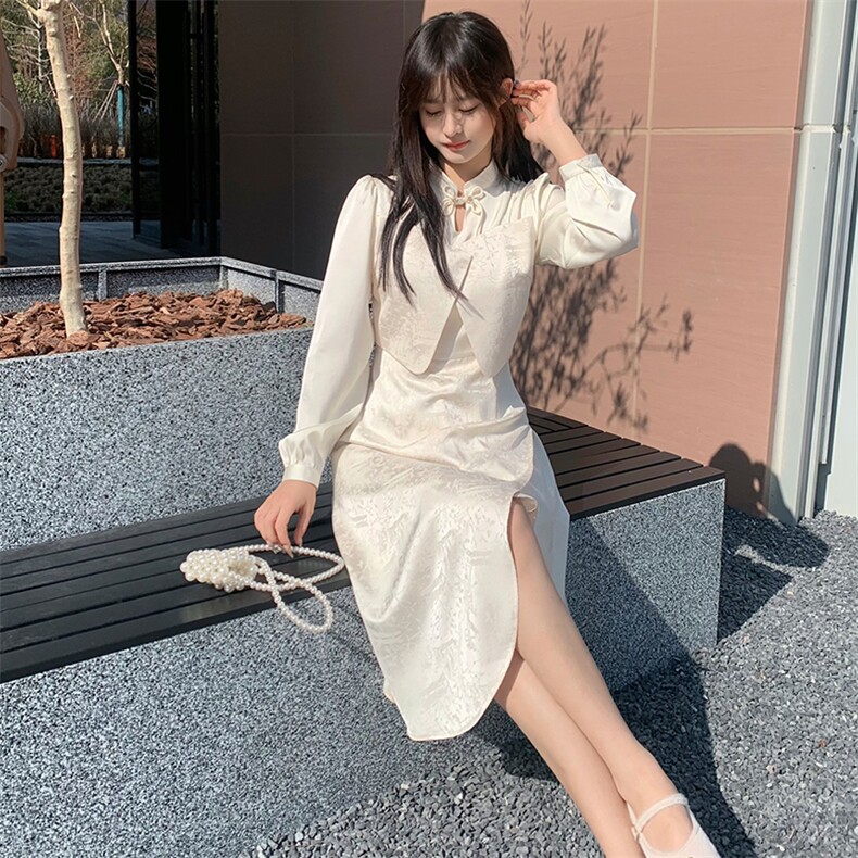现货2024年春季女时尚潮流气质修身复古蝴蝶扣网红假两件连衣裙,女装连衣裙,煊芮熙
