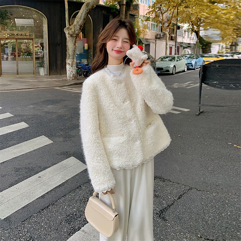 韩版减龄蕾丝边羊羔毛外套女2025年冬季新款显瘦加厚短款皮毛一体,女装羊羔毛/颗粒绒,维壹