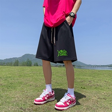 黑色