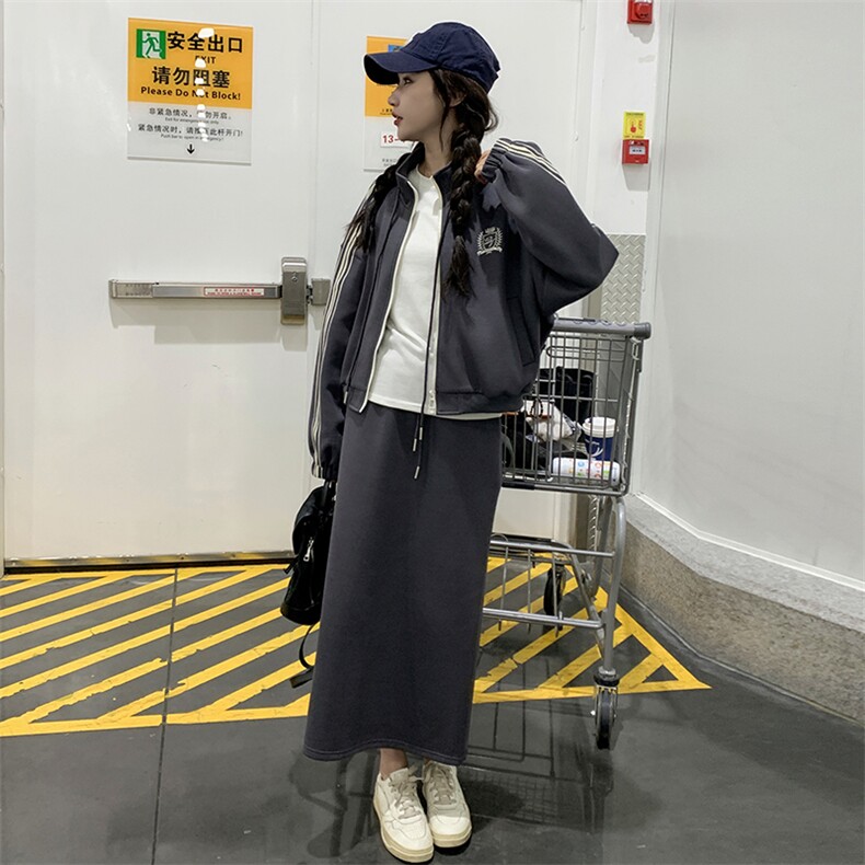 灰色休闲运动卫衣女2025春秋季新款韩系减龄显瘦半身裙，女装西装，一九零